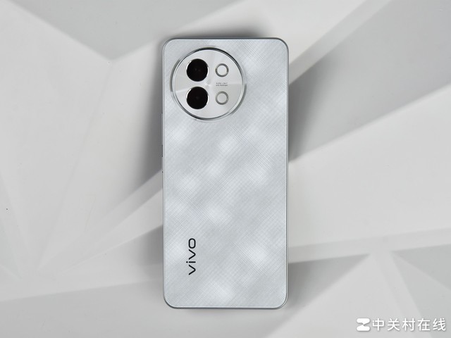 vivo S18e全面评测:2099元起,这可能是最低门槛体验蓝厂人像的手机了