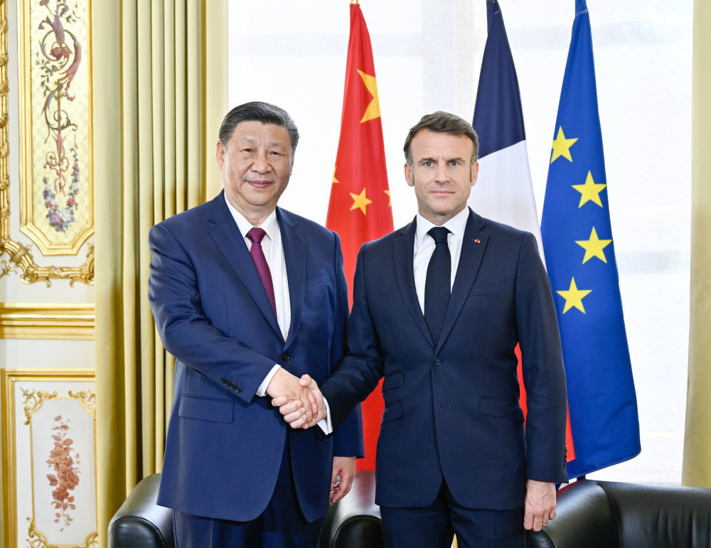 当地时间5月6日下午，国家主席习近平在巴黎爱丽舍宫同法国总统马克龙举行会谈。新华社记者 殷博古 摄
