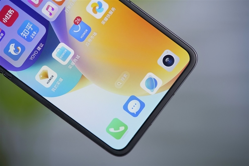 荣耀首款小折叠!荣耀Magic V Flip评测:4英寸超大外屏我能玩一天