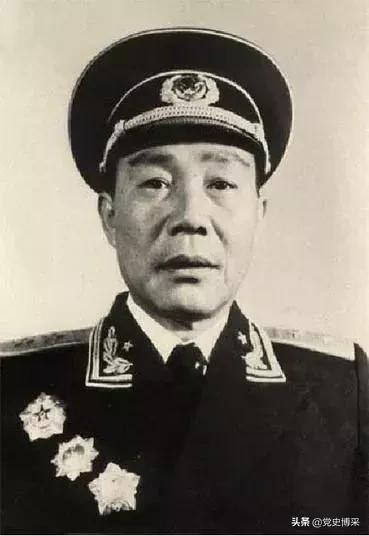 作念过贺龙副官的建国中将，西北战场三战三捷毛主席点名要毅力他，舟师航空兵首任司令员