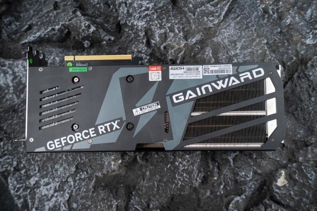 超速性能一骑绝尘!耕升 GeForce RTX 4070 Ti SUPER 追风 OC开箱