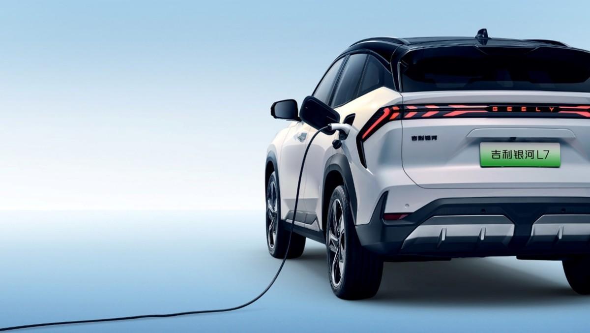 混动家用SUV成为主流 怎么选更实用?东风风神L7对比银河L7