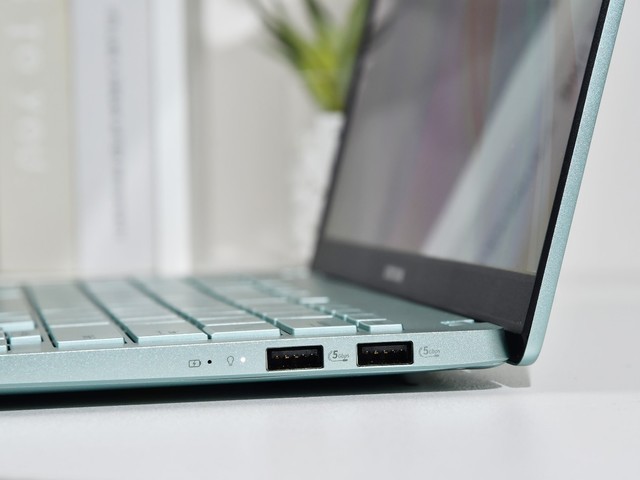 华硕a豆14 Air评测:轻薄全能+智慧AI的梦幻逸品