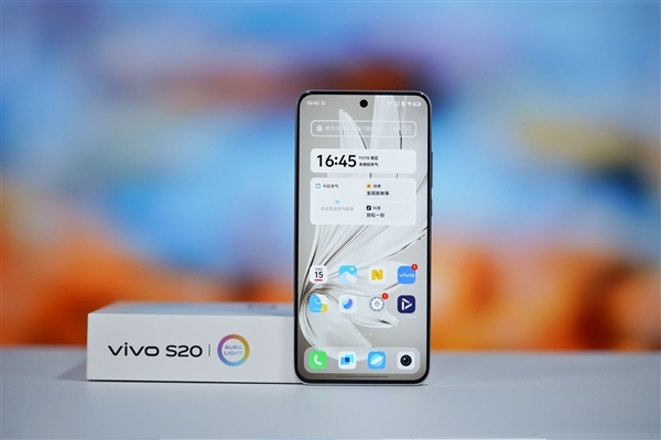 185g机身塞下6500mAh大电板！vivo S20图赏