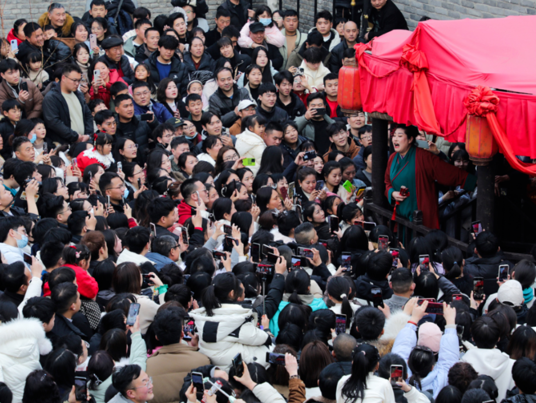 “亲青恋”的交友页面