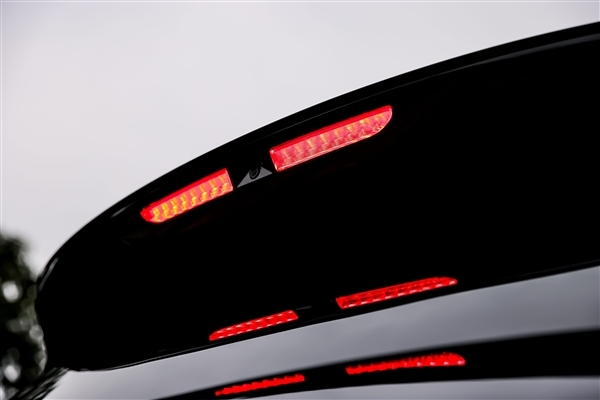 竞争理想L6 长安启源C798实车首亮相:全黑化就是帅