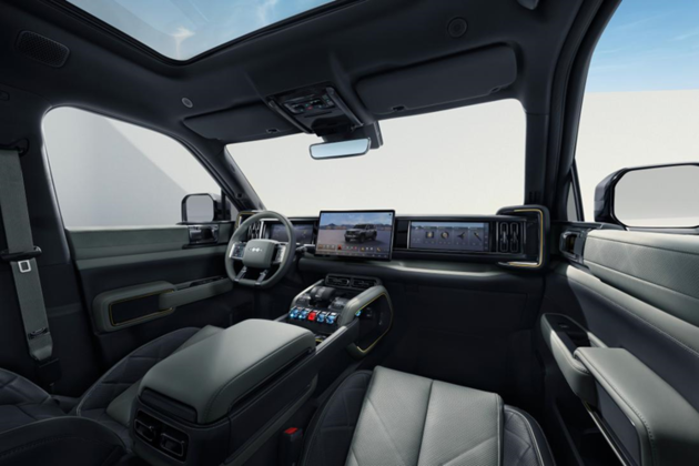 硬派SUV市场的全能选手，豹5领航版和云辇旗舰版究竟如何选？