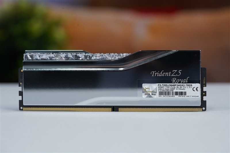 终于回来了！芝奇皇家戟DDR5-7200 24GB评测：高贵奢华 稳超8000MHz