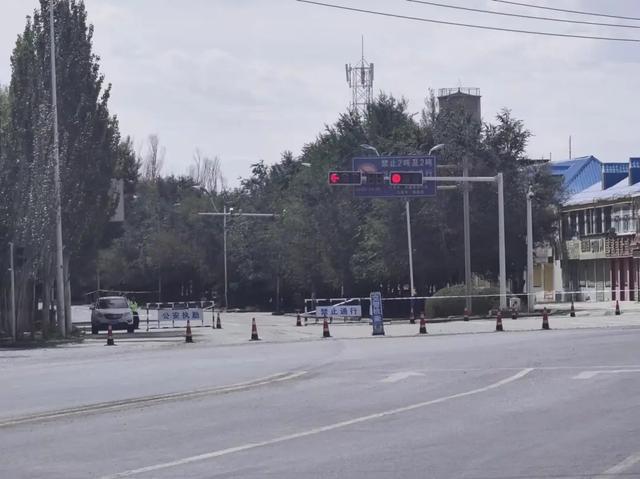 ▲道路被封图片 受访者提供