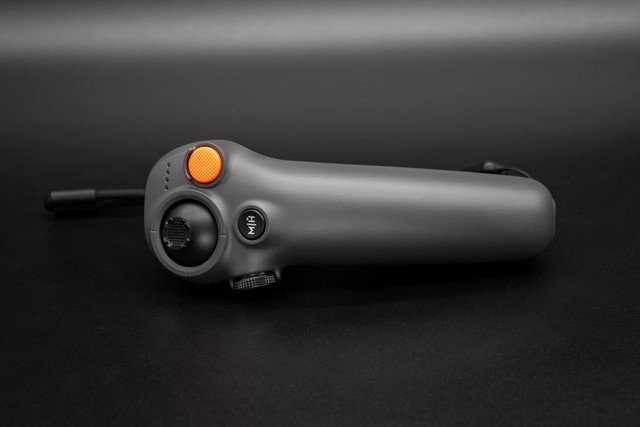 大疆Avata 2评测:新增一键花飞,自带桨保零基础上手的飞行体验无人机