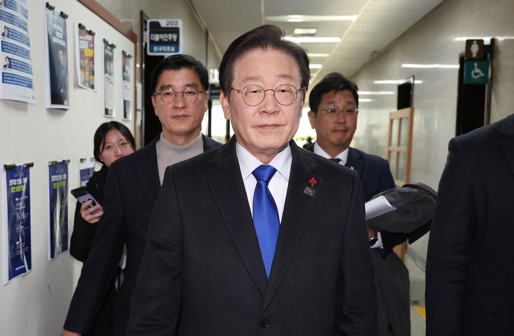 紧急戒严风波之后，李在明会于6日继续受审吗？_凤凰网