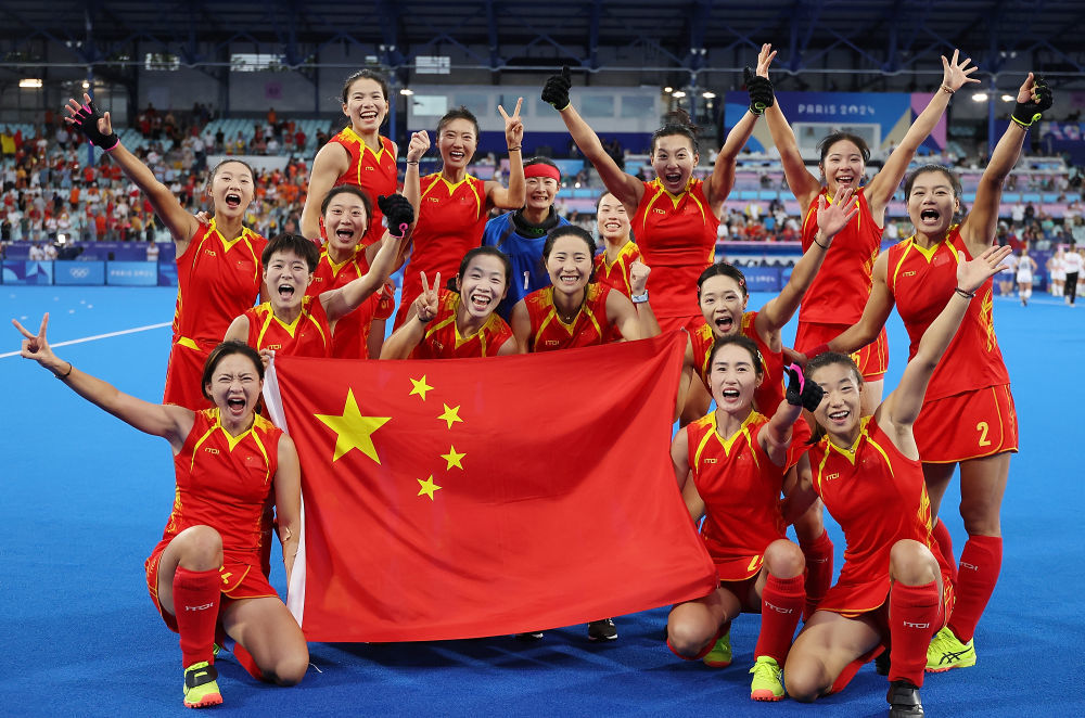 ↑8月7日,中国队获得女子曲棍球亚军,追平奥运会历史最佳战绩。