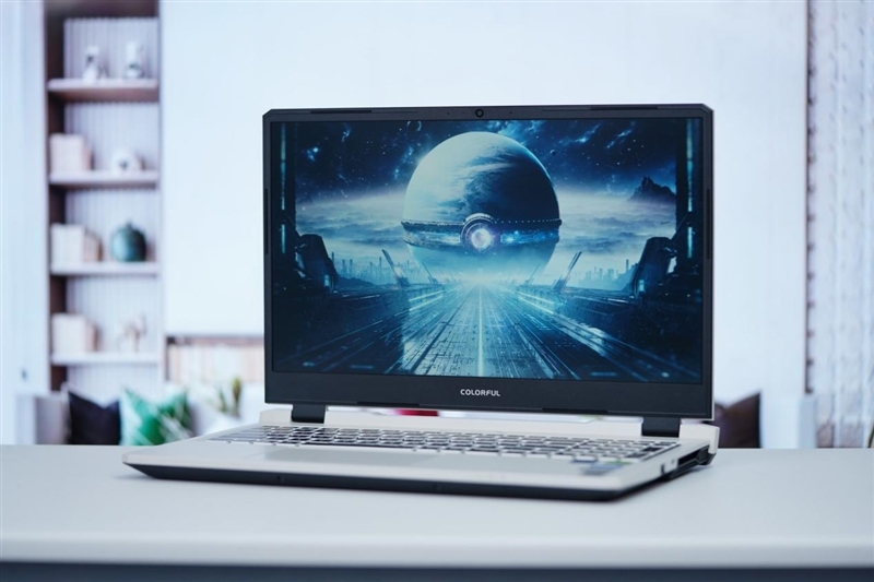 几乎是性价比最高的RTX 4060游戏本!七彩虹隐星P15 2024评测