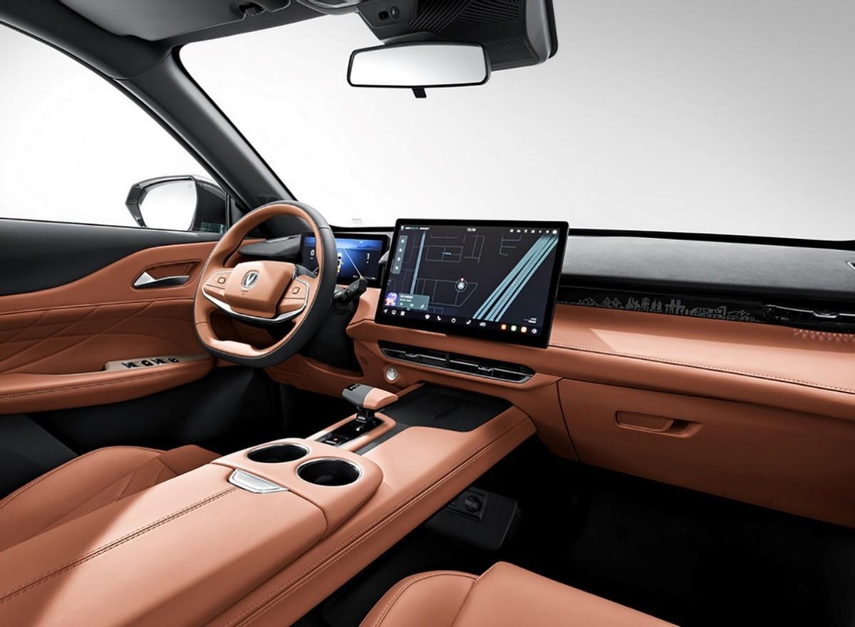 长安UNI-Z不到12万起售 性价比好像真挺高的 比银河L7强一点?