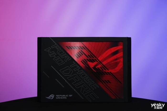 ROG MAXIMUS Z890 HERO主板+龙神3 EXTREME礼盒开箱:顶级配置,信仰拉满