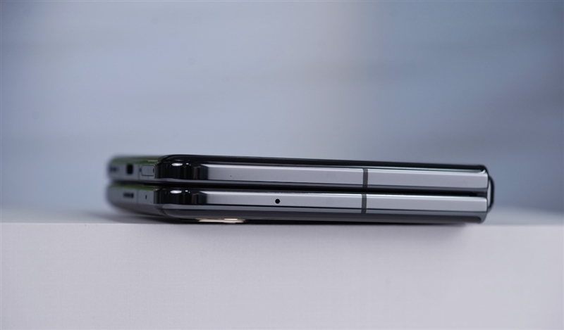 荣耀首款小折叠!荣耀Magic V Flip评测:4英寸超大外屏我能玩一天