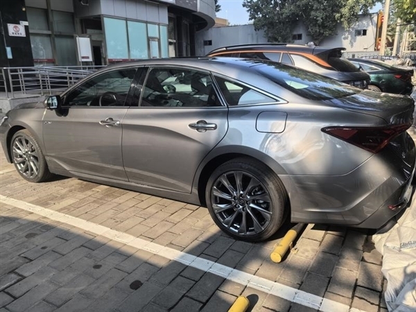 17.88万起 新款丰田亚洲龙上市:一箱油续航超1000公里