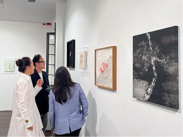 ▲ 展览开幕日现场 ▲ 展览开幕日现场