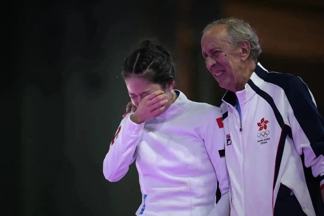 两金一铜!中国香港队张家朗、江旻憓、何诗蓓闪耀巴黎
