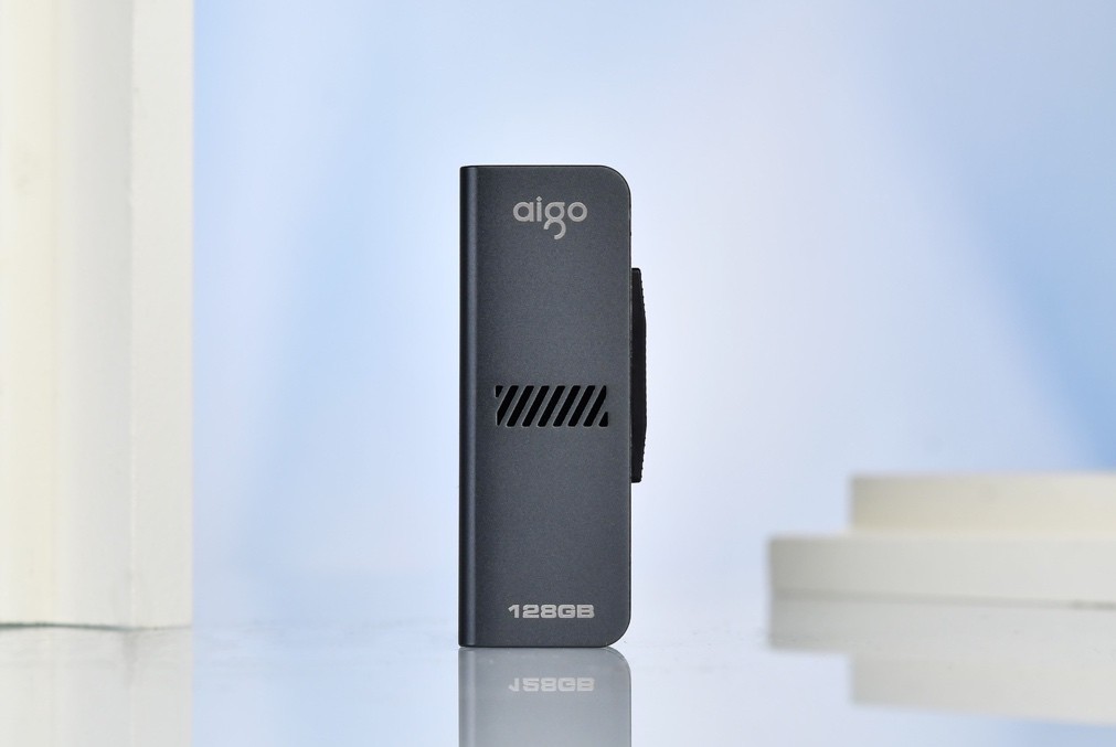 aigo高速双接口U盘U357荣获2024年第九届ChinaJoy黑金奖