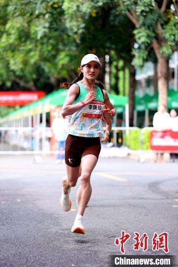 2024德文厦门工学院马拉松赛开跑