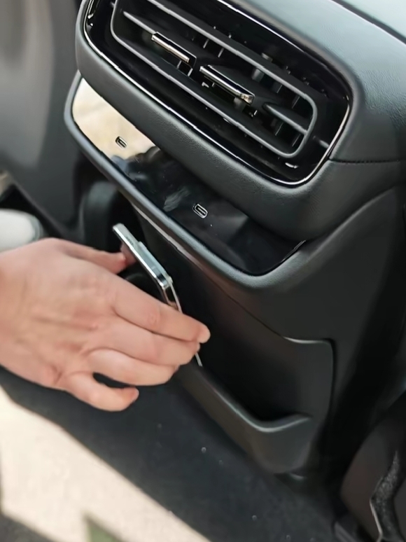 未必斩男 但必定斩女!小米SU7 Max创始版2300公里实测满月总结