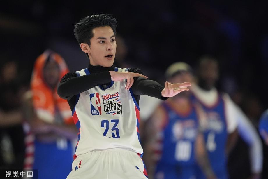 王鹤棣在NBA全明星周末的名人赛上表现不俗
