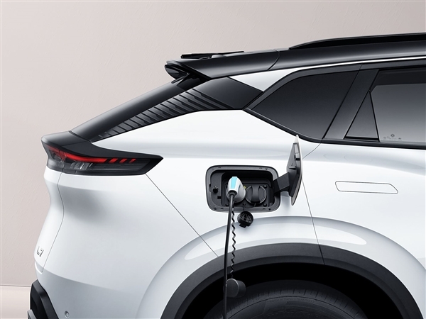 发动机热效率45.18%行业第一 东风风神L7正式上市:12.89万起