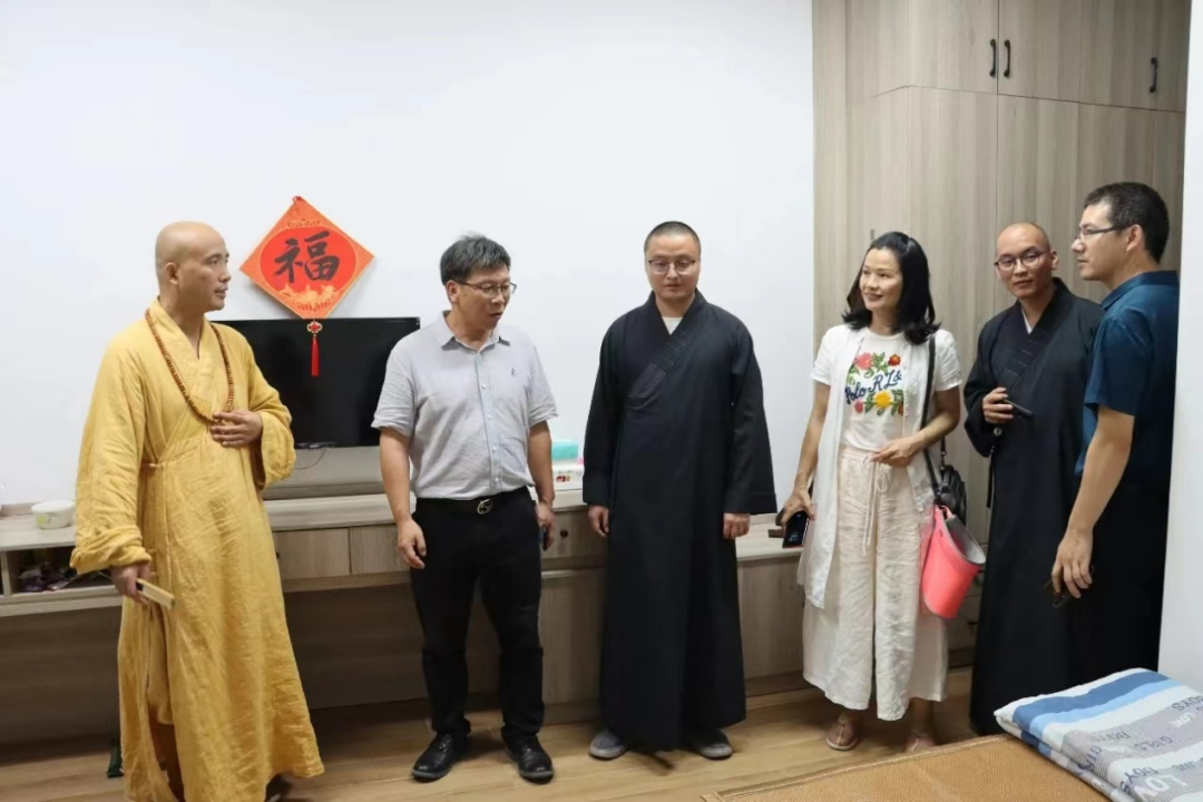 陈永革一行到访