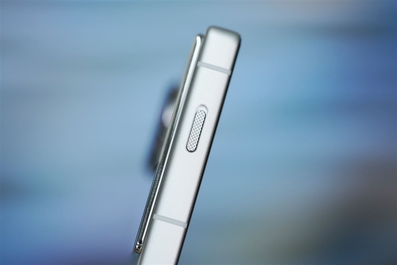 颜值巅峰 极简交互!努比亚Z70 Ultra深度评测:未来手机发展趋势风向标