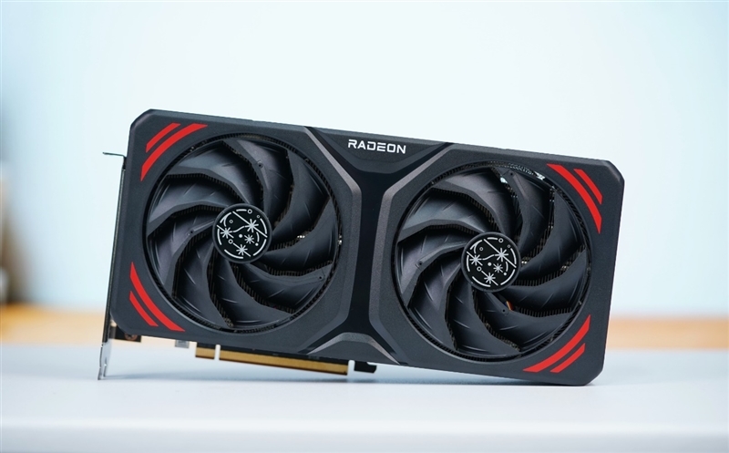 6K价位整机不二之选!AMD锐龙7 8700F评测:游戏、AI全方位战胜i5-14400F