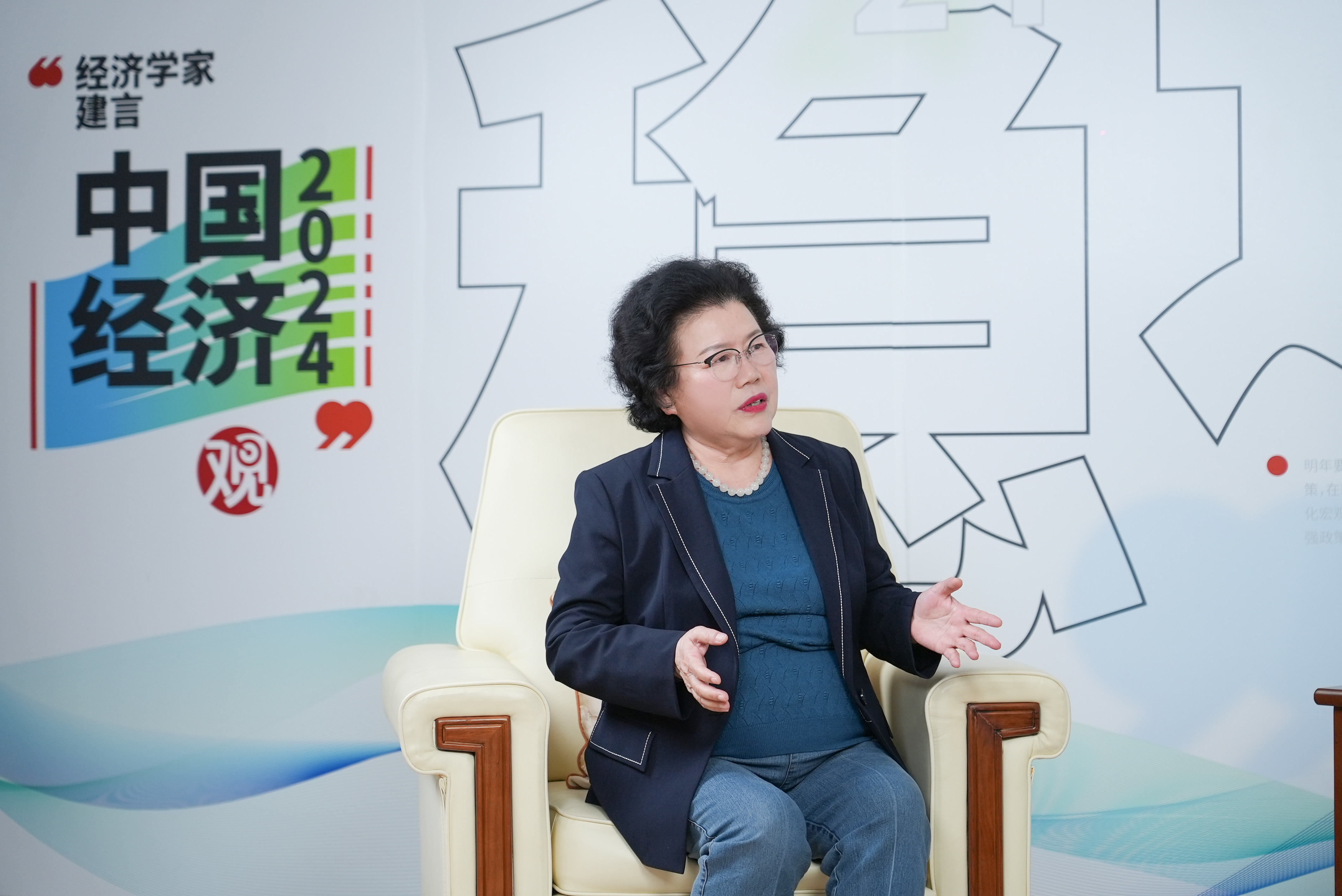 陈文玲：美国人借钱打科技战、贸易战，这有什么可光荣的？_凤凰网