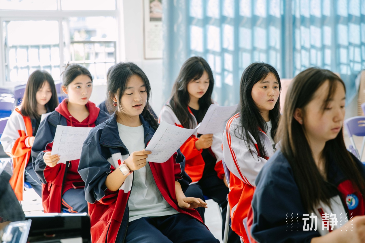 西部教育人才"组团式"帮扶:高三"番禺班"的一天