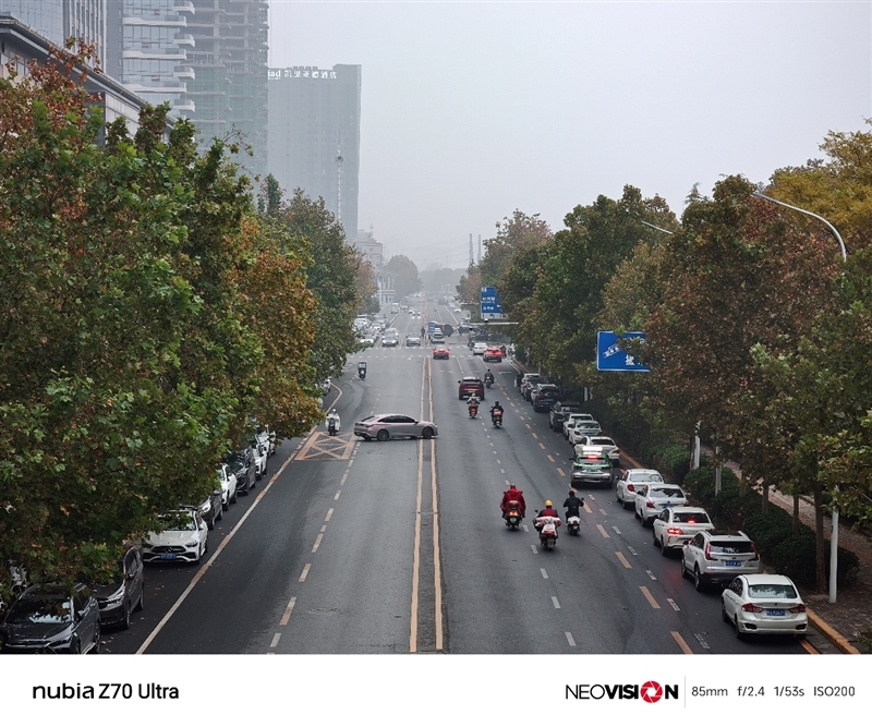 颜值巅峰 极简交互!努比亚Z70 Ultra深度评测:未来手机发展趋势风向标