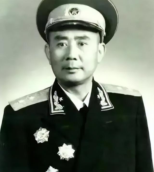 谭甫仁中将