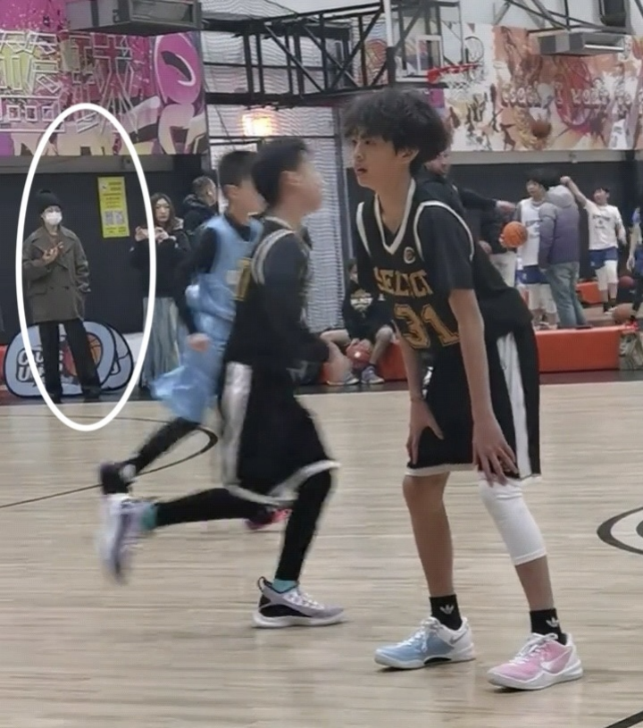 好久不见孙俪邓超的儿子等等了，羊毛卷也太帅了吧