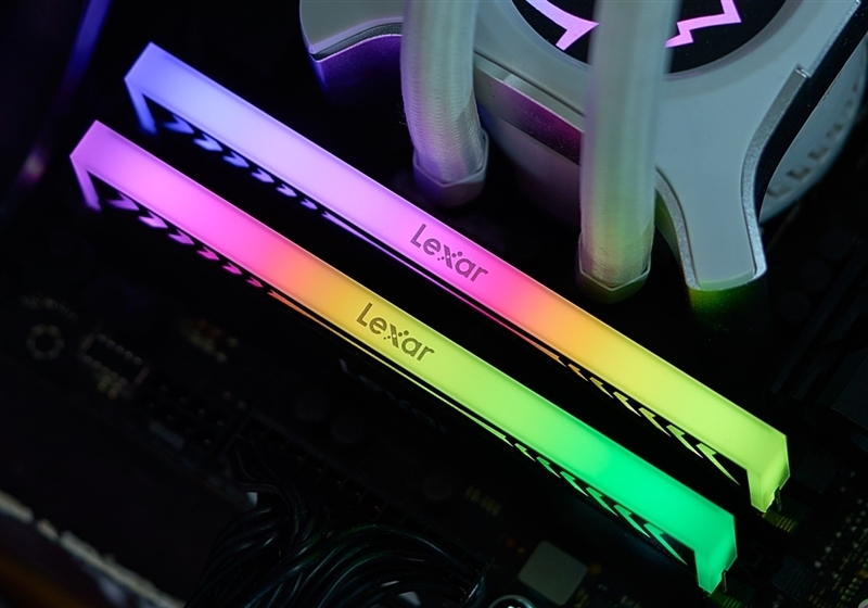唯一获得SK海力士官方认证!雷克沙ARES RGB DDR5 8000 32GB套条内存评测:买得起的高端旗舰内存