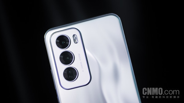 OPPO Reno12