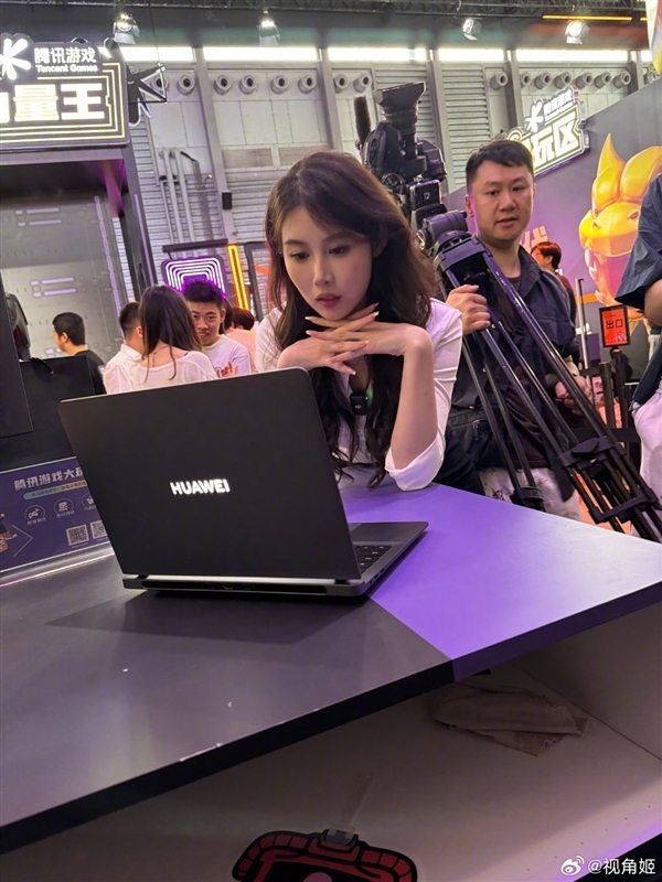 MateBook GT游戏本绝佳配件!华为星跃鼠标GT获认证
