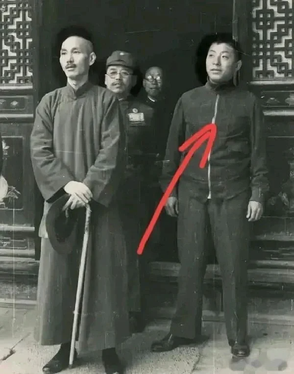 要是搁以前，见到她还得下跪？