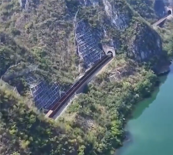 印网友错把中国铁路桥当印度工程欢呼 法媒泼冷水:你们的还在建