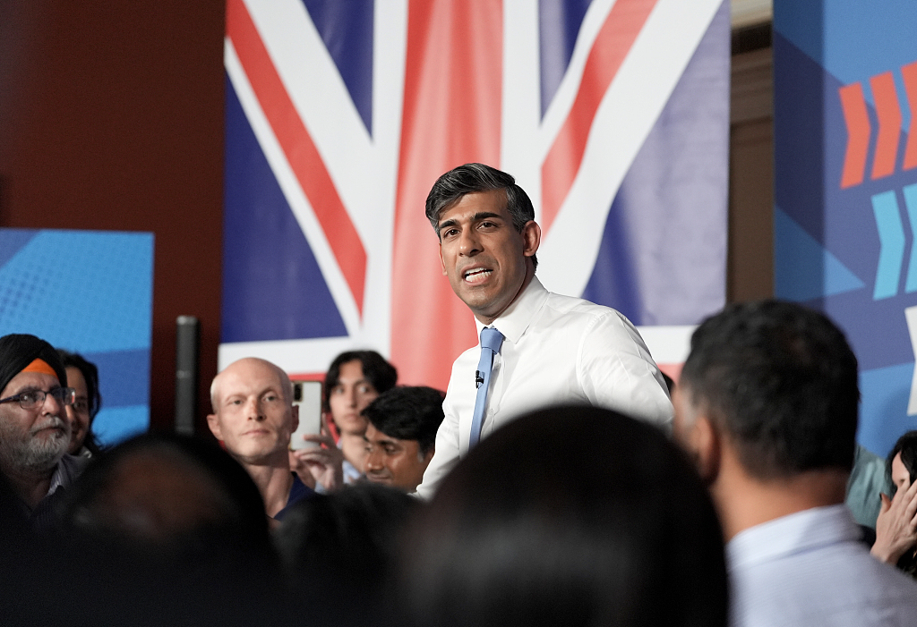 当地时间2024年6月24日，英国伦敦，保守党竞选活动期间，英国首相里希·苏纳克发表讲话。视觉中国 图