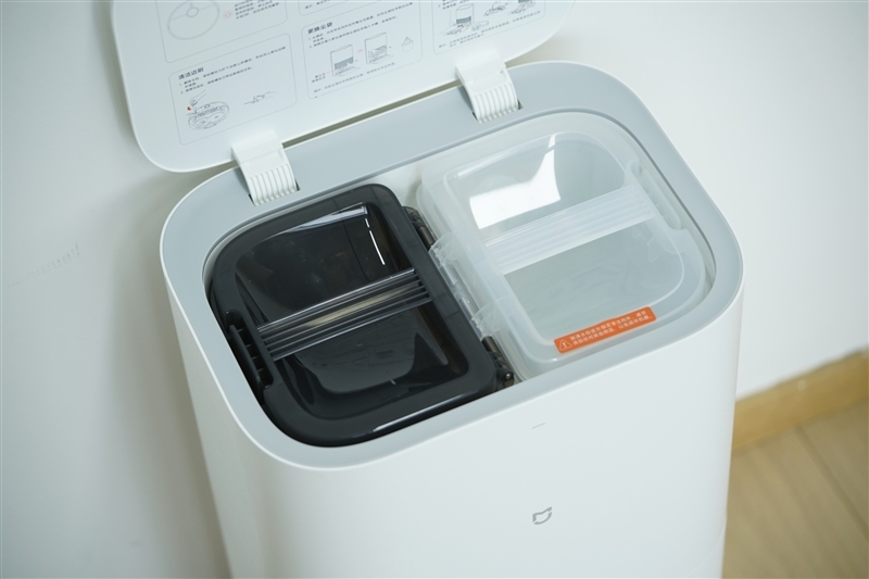 万帕吸力亲民价位 米家扫拖机器人M40评测:高性价比懒人清洁神器