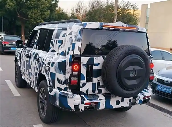 捷途首款硬派SUV山海T5量产车谍照:有“三把锁”