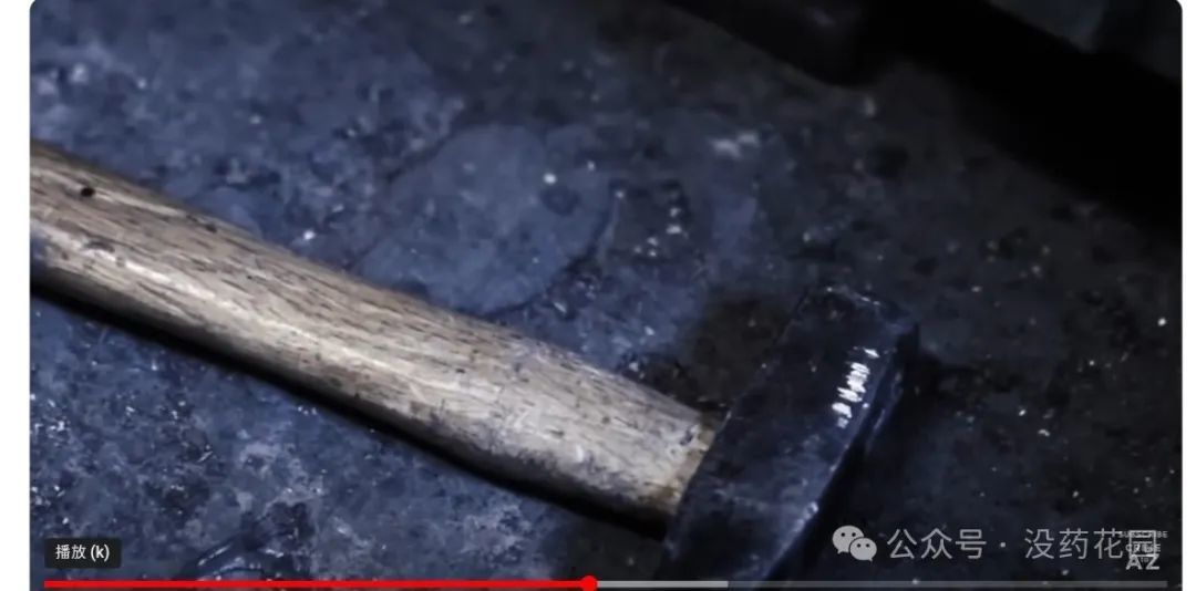 （凶器之一的锤子）