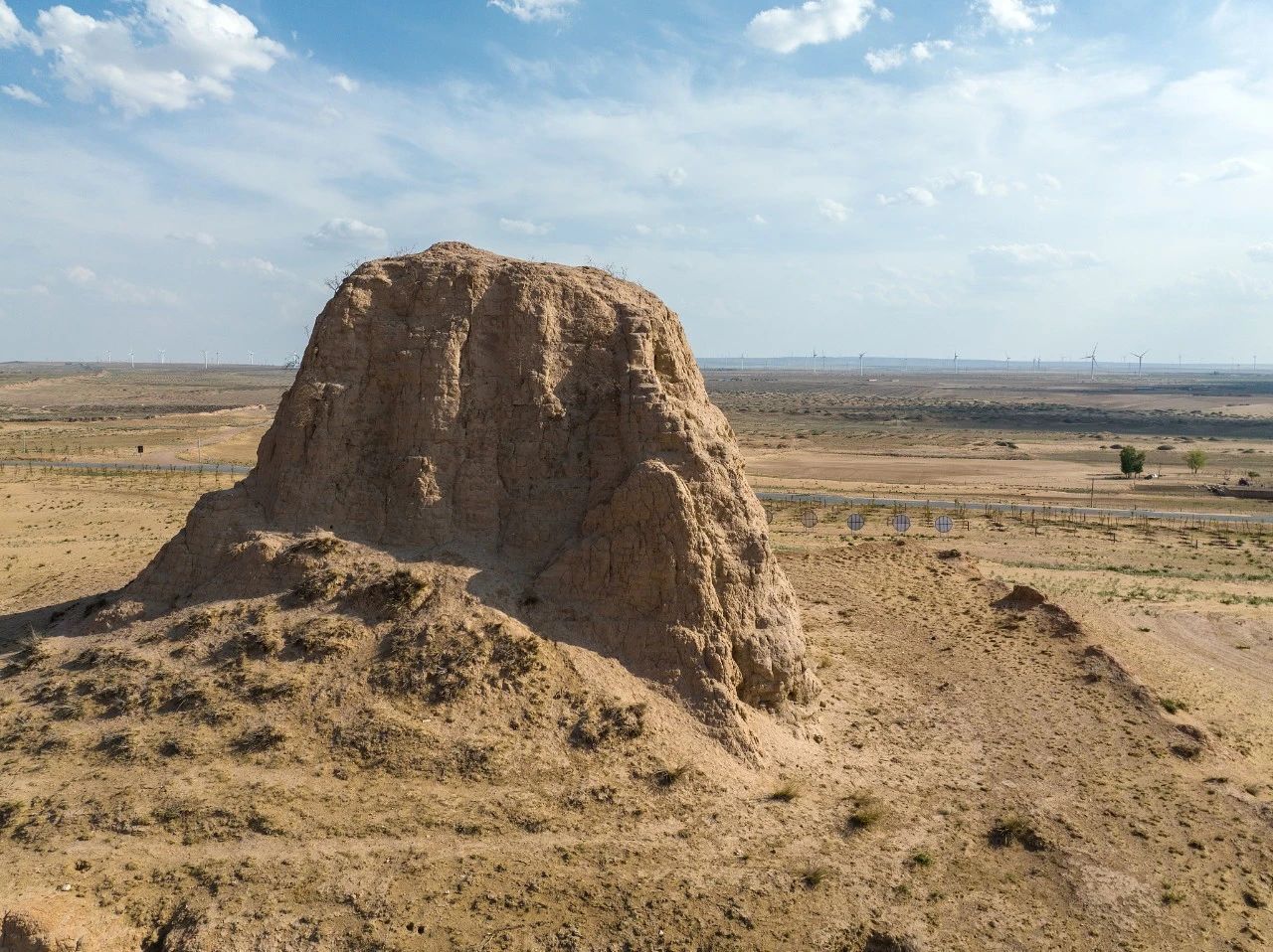 △盐池明长城烽火台