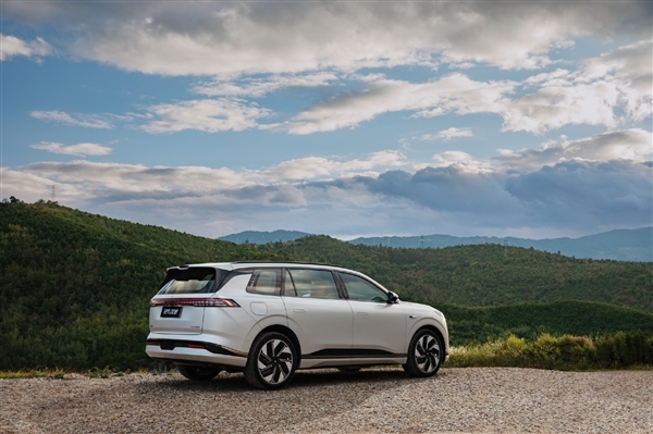 比六座更好卖 东风奕派008五座版开售:订单已破2万台