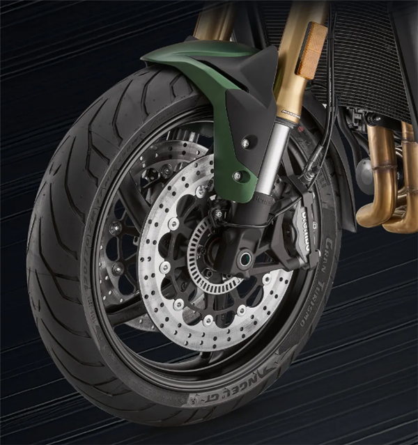 3.98万 新款贝纳利902s摩托上市:904cc、极速225km/h