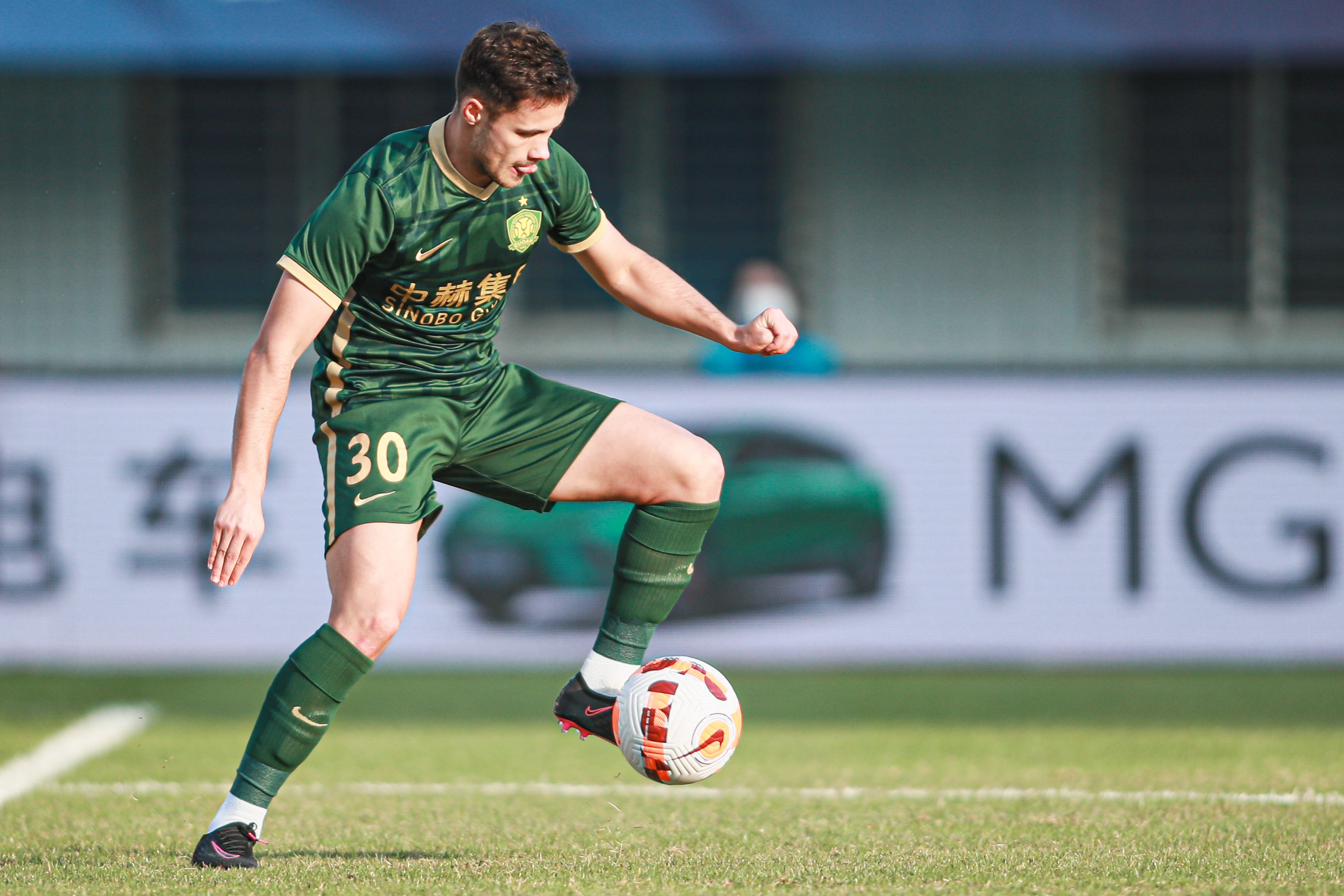 津媒：达布罗100万欧身价来中超也惨淡离开，引援防水土不服_凤凰网