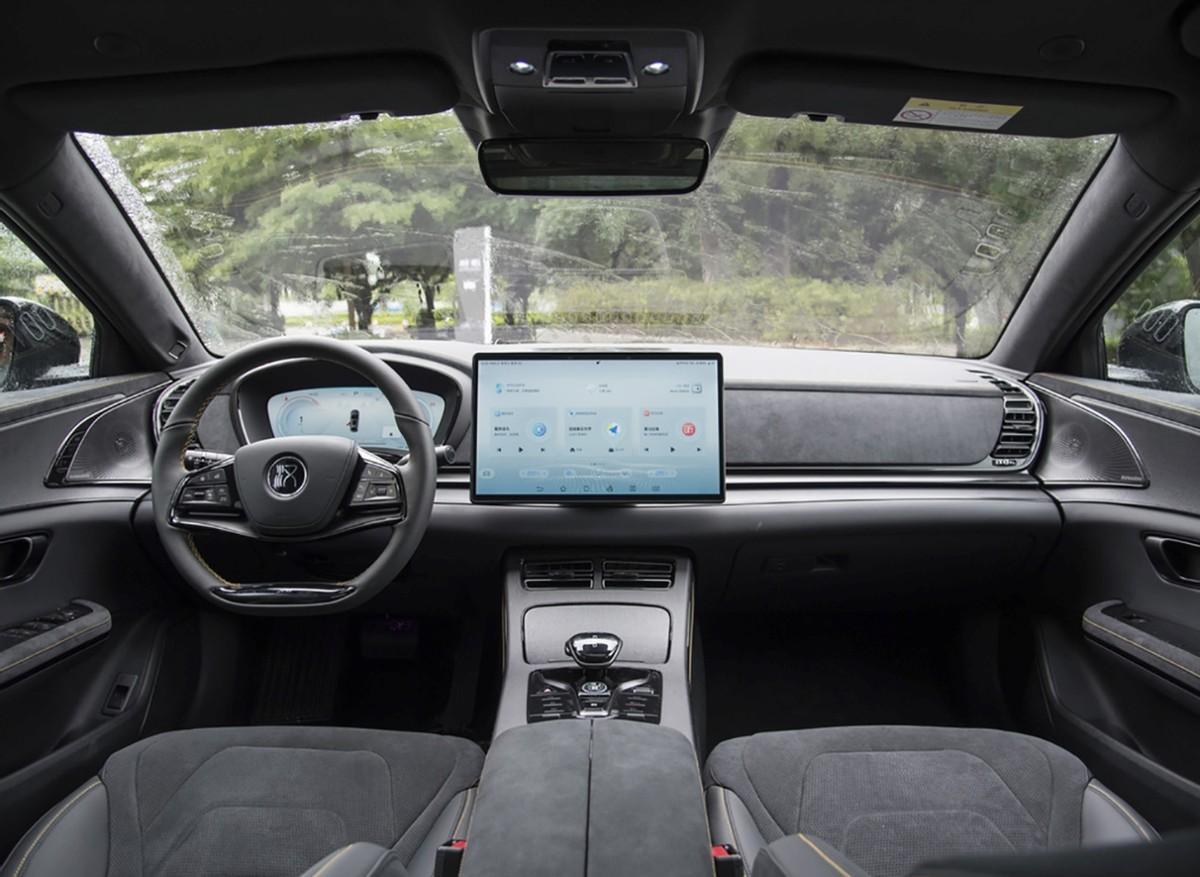 插混依然是主流 岚图追光PHEV对比汉DM-p 谁才是“混动之王”?